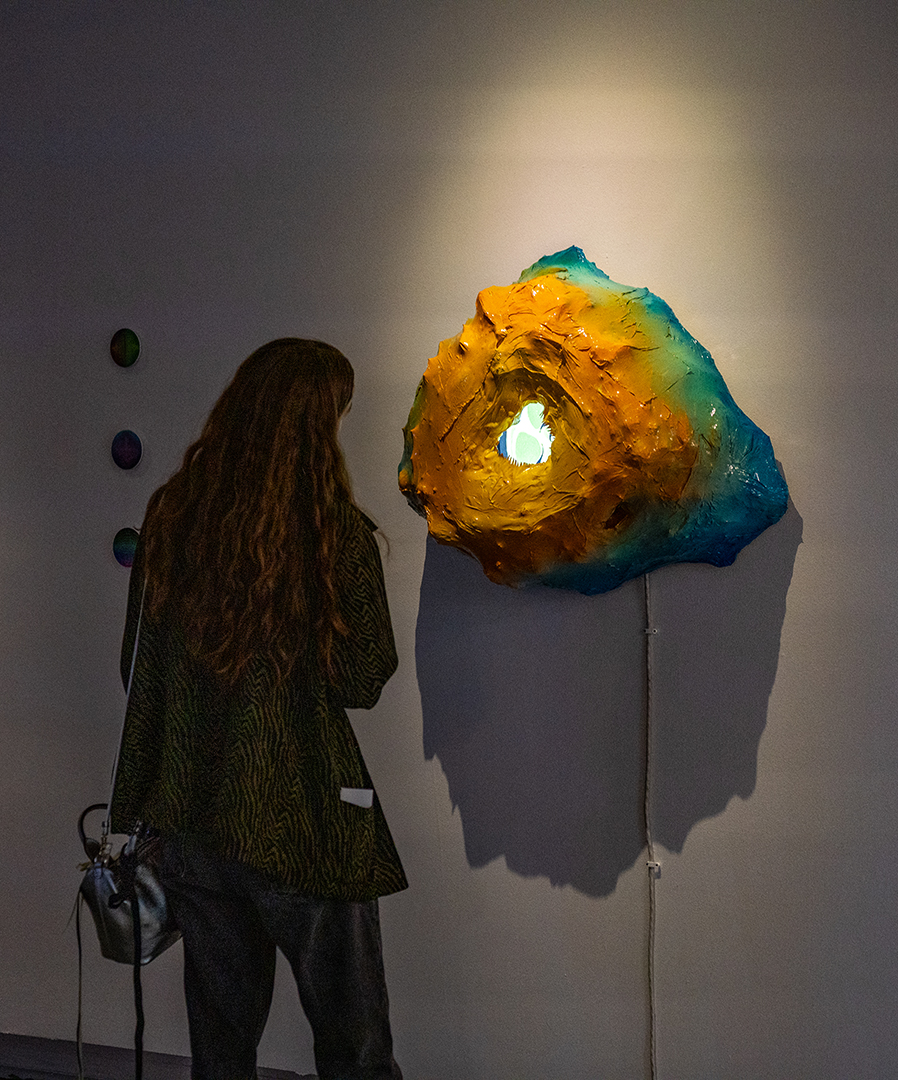 Side view showing Nexus texture