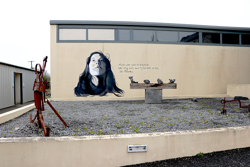 Detail of portrait brushwork for Looking Up